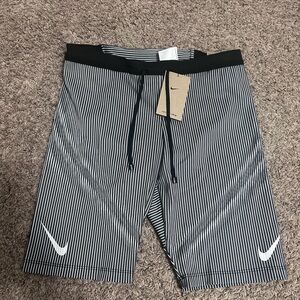 Nike Aeroswift Half Tight Running Shorts Black FN3369-013 Men's Size Large